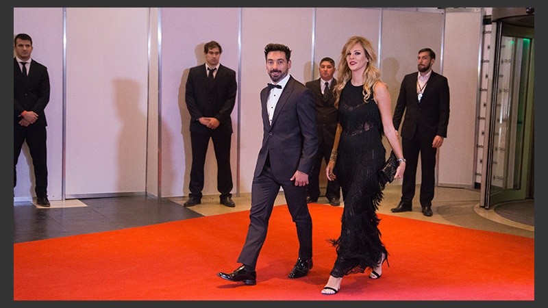 Moño para el Pocho y flecos para Yanina.(Alan Monzón/Rosario3.com)