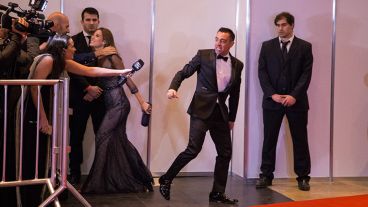 La alfombra roja se llenó de famosos este viernes en el City Center.