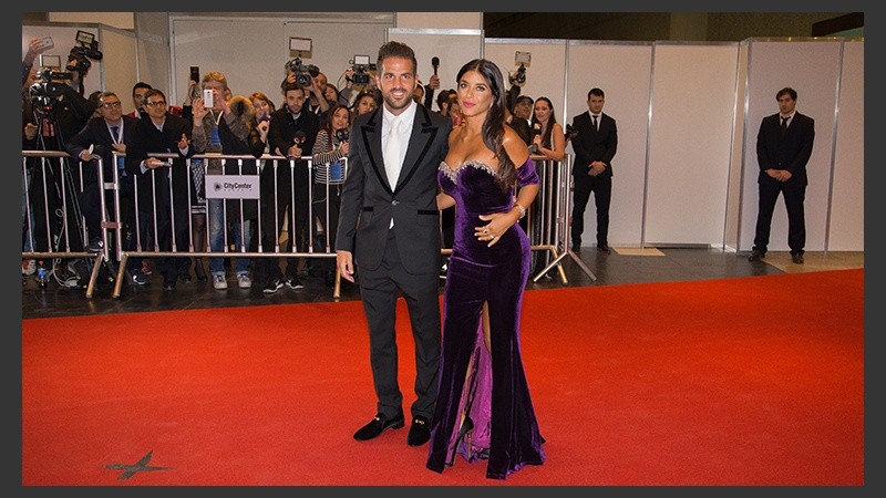 La alfombra roja se llenó de famosos este viernes en el City Center.