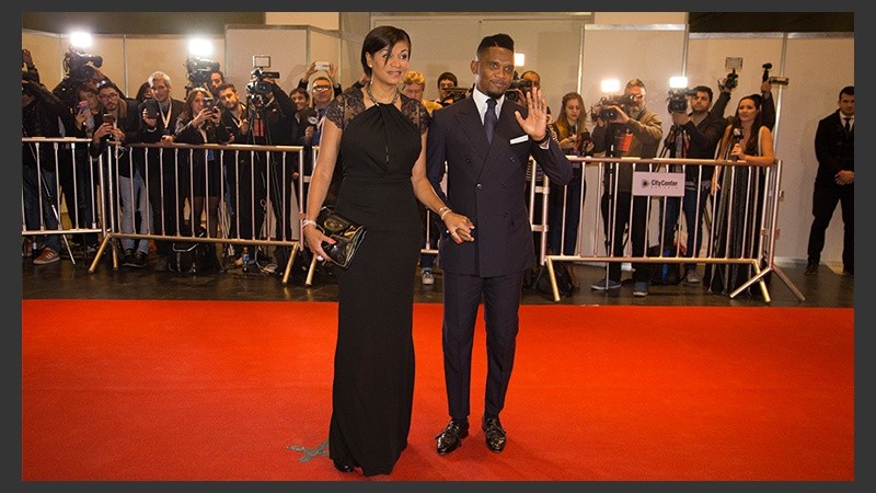 La alfombra roja se llenó de famosos este viernes en el City Center.