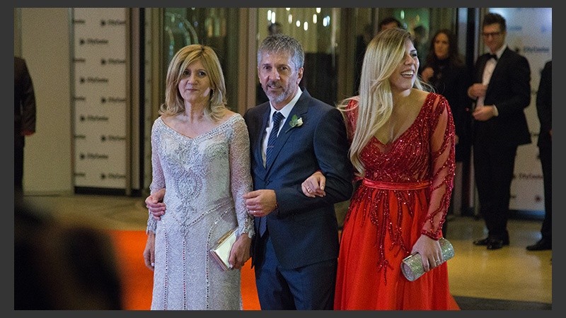 La alfombra roja se llenó de famosos este viernes en el City Center.