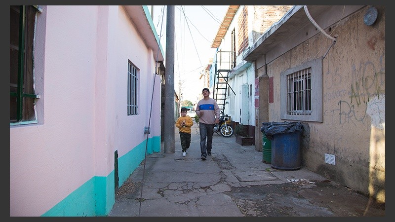 El pasillo que estaba ubicado frente a un acceso al City Center mostraba la realidad económica del lugar.