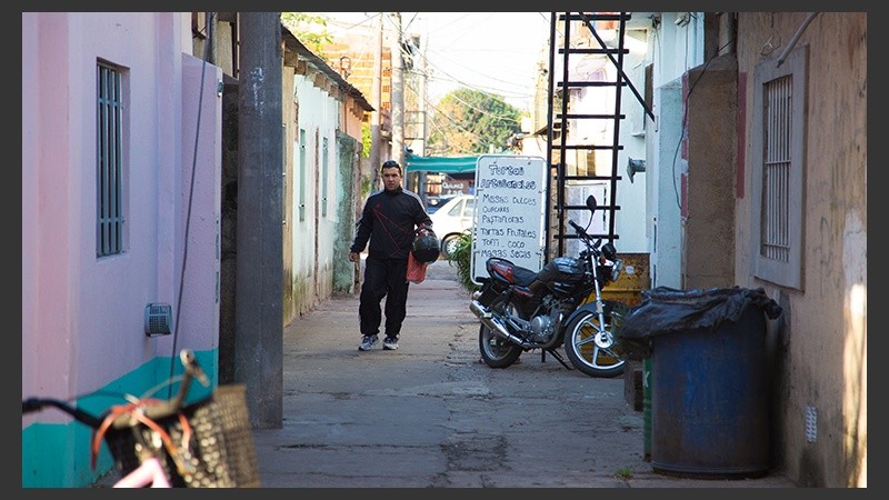 El pasillo que estaba ubicado frente a un acceso al City Center mostraba la realidad económica del lugar.