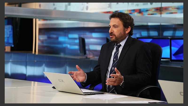 El Turco en vivo por la pantalla de El Tres.