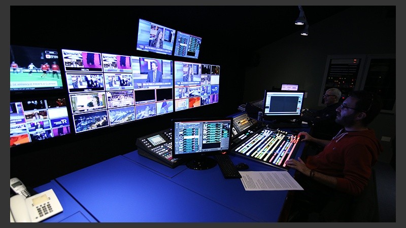 El control durante la transmisión en la vuelta de Lotuf.