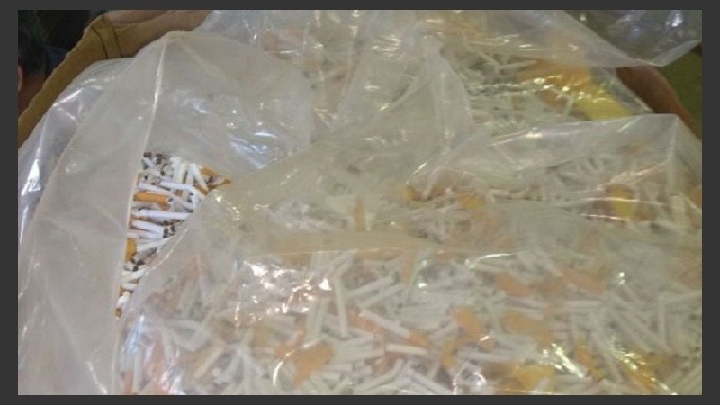 La banda se dedicada al comercio y fabricación ilegal de cigarrillos.