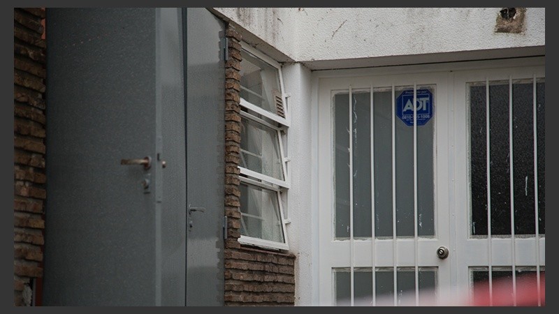 El ventiluz por donde quiso entrar el ladrón.