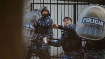 Una de las imágenes del desalojo que circuló por las redes sociales.