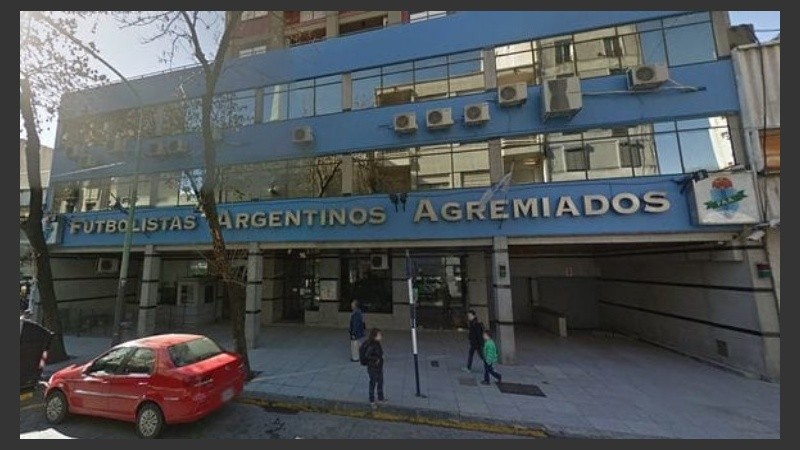 FAA busca que los clubes regularicen deudas.