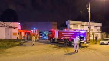 Arduas tareas para controlar el siniestro.