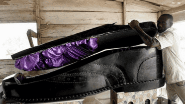 Ataúdes de diseño son la nueva tendencia en el mundo.