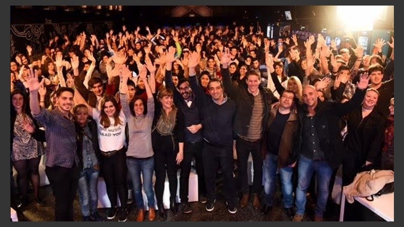 Javkin, Irizar y Zeno en el encuentro con jóvenes.