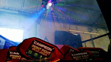 Se habían programado 15 peleas con público asistente.