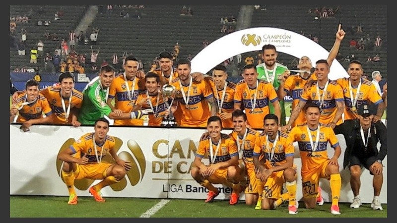 Guzmán, mezclado entre los festejos.