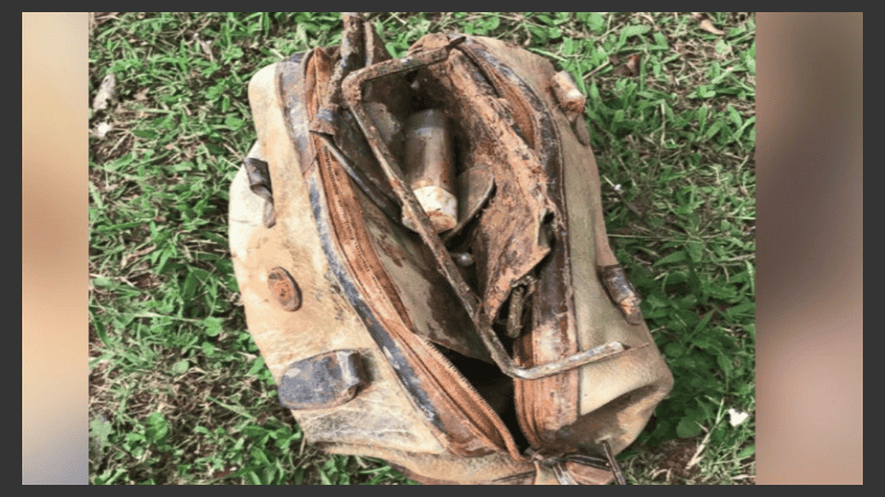 El bolso tenía en su interior todos los elementos intactos.