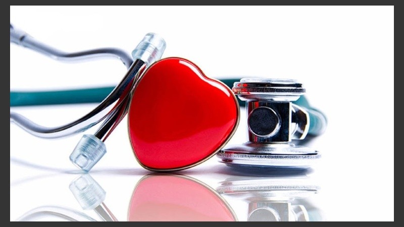 El daño vascular cerebral que se produce como consecuencia que la HTA es 