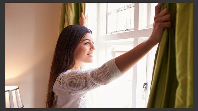 El aporte de aire exterior debe ser suficiente para diluir los contaminantes que afecten a nuestra salud.