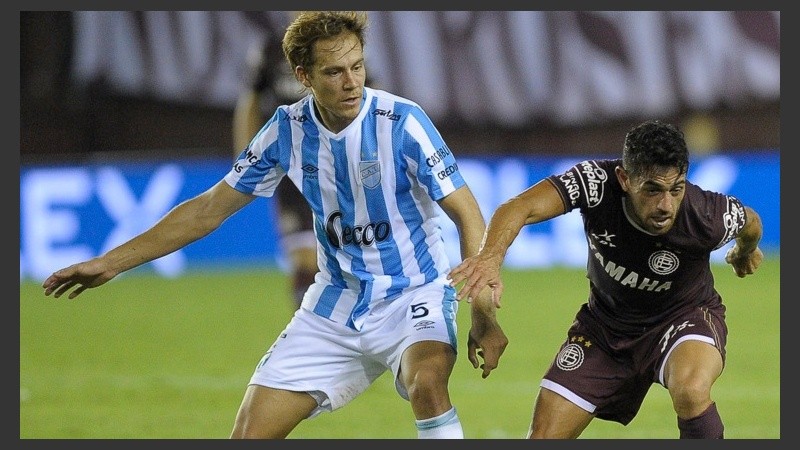 Leyes viene de jugar en el Decano.