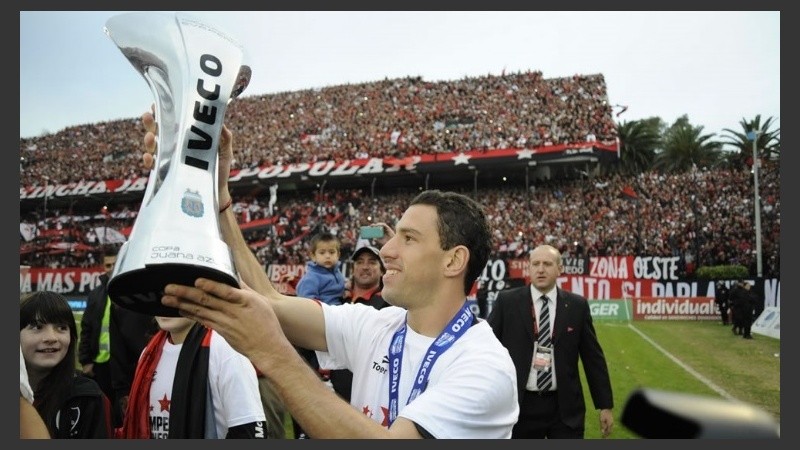 Maxi gritó campeón con la Lepra en 2013.