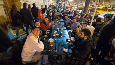 Los rosarinos salieron a la calle a festejar.