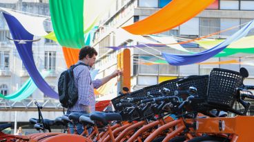 Una de las estaciones de bicicletas públicas. (Alan Monzón/Rosario3.com)
