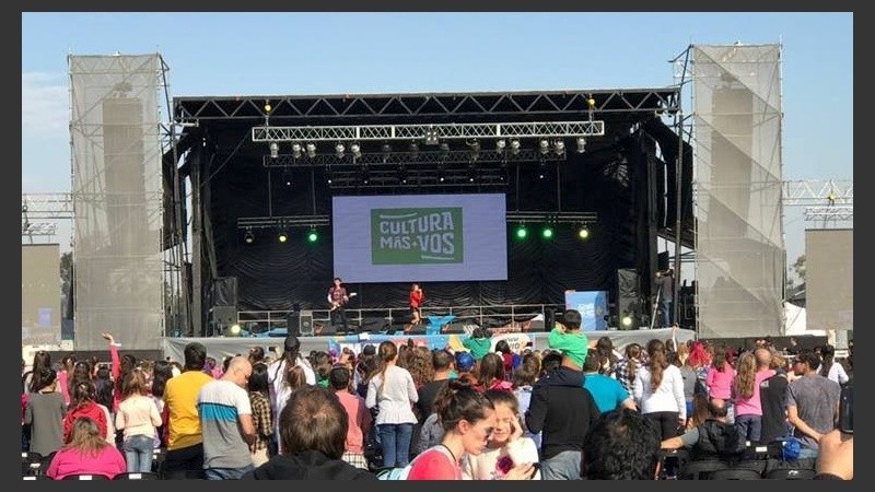 Después de la competencia, el el público disfrutó de la música.