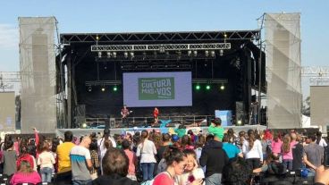 Después de la competencia, el el público disfrutó de la música.