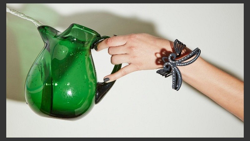 Estas colecciones son de plástico fuerte, flexible y de acero inoxidable.