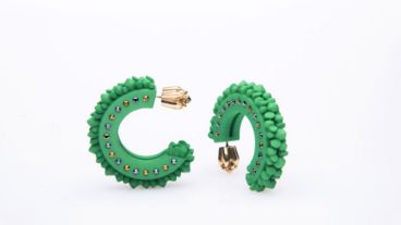 Estas colecciones son de plástico fuerte, flexible y de acero inoxidable.