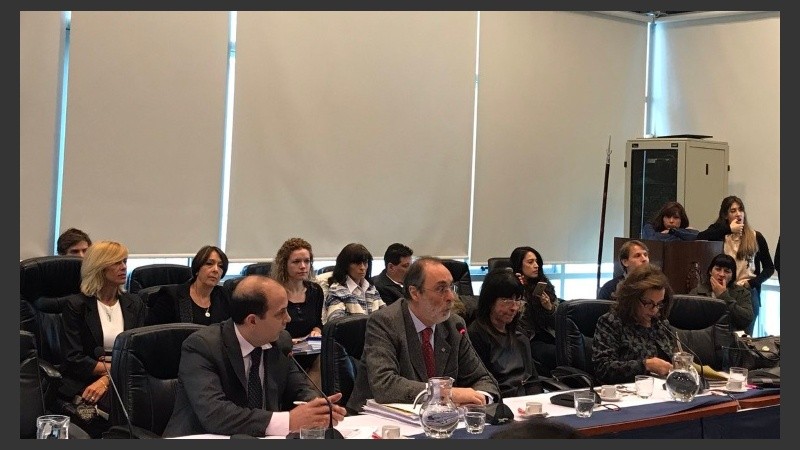 La comisión se reunió este martes.