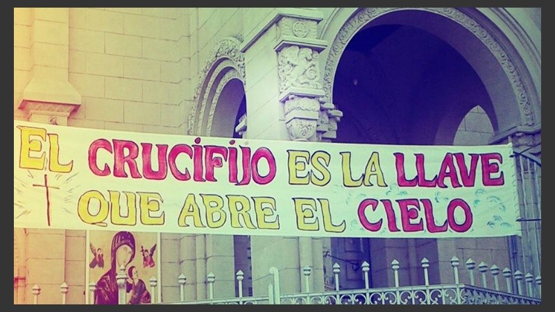 Los particulares pasacalles que se leen en zona norte.