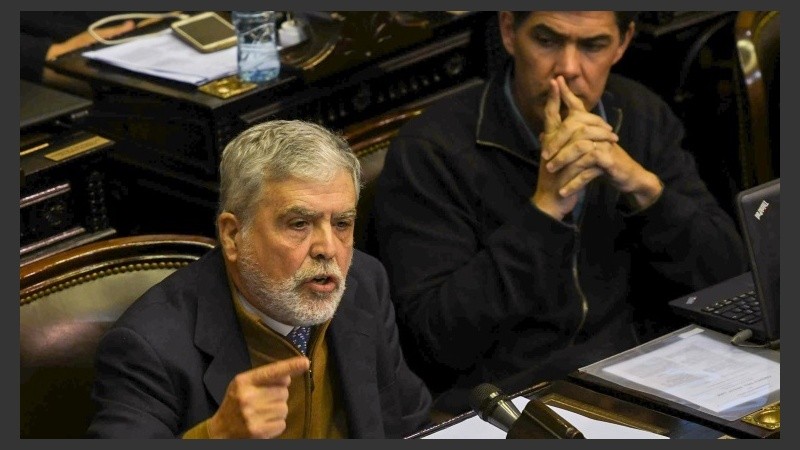 De Vido en la sesión, junto al santafesino Alejandro Ramos.