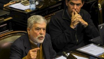 De Vido en la sesión, junto al santafesino Alejandro Ramos.