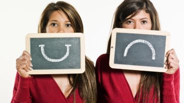 La IE es un concepto que agruparía cogniciones y conductas útiles para apreciar y expresar de manera justa las emociones propias y las de otros.