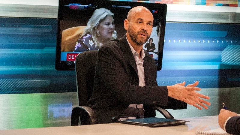 El ministro Dietrich habló con Sergio Roulier sobre la detención de Juárez.