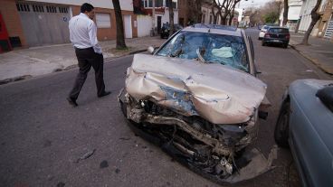 El Renault Laguna corrió con un Chevrolet Vectra e impactó contra el Fiat Duna de Muñoz.