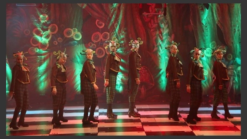 Puesta en escena de uno de los ballets de la Escuela Municipal de Danzas y Arte Escénico Ernesto de Larrechea.