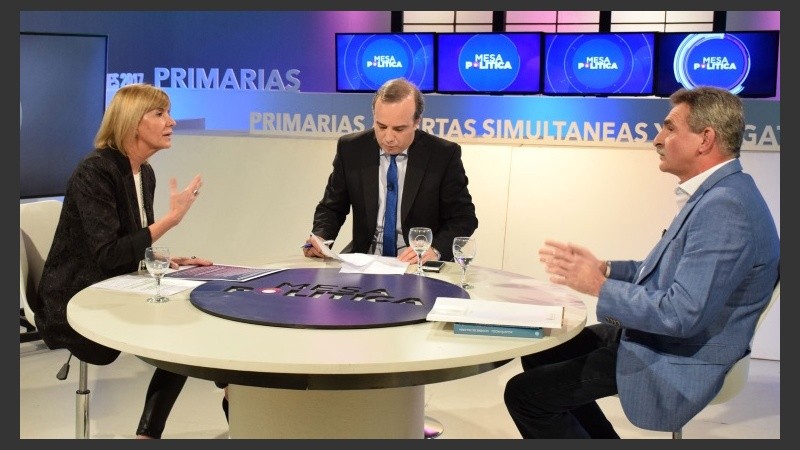El debate fue de casi una hora.