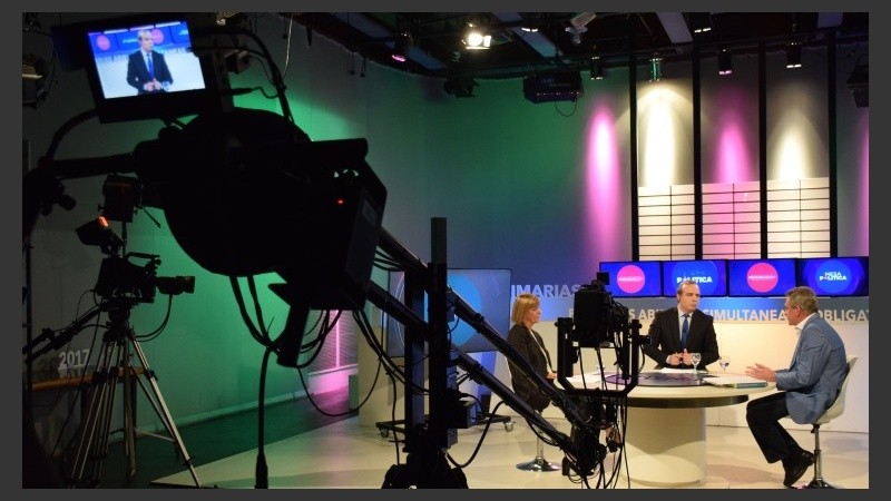 El debate fue de casi una hora.