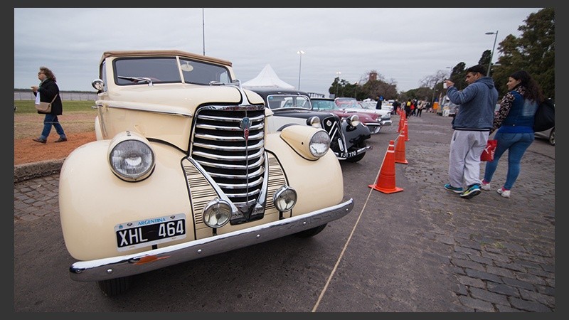 Distintas marcas y modelos se pudieron ver en la exposición este domingo. (Alan Monzón/Rosario3.com)