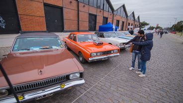 La exposición en inmediaciones a los galpones del CEC este domingo. (Alan Monzón/Rosario3.com)