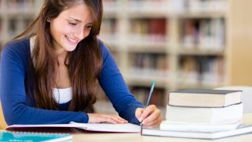 El diploma que avala una graduación no garantiza el desempeño de una persona en un ámbito de trabajo.