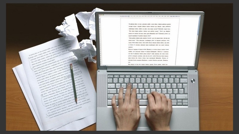 El curso es dictado por la Dra. María Laura Moneta Carignano.