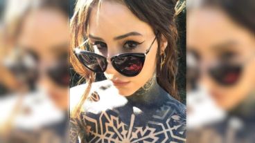 “Soy muy pro a los cambios, a probar y a divertirme con mi pelo”, escribió Cande en el posteo.