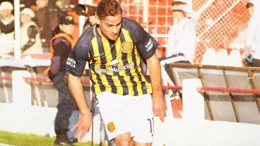 El canalla ganó en la ida y en la vuelta y sigue a paso firme en la Copa local.