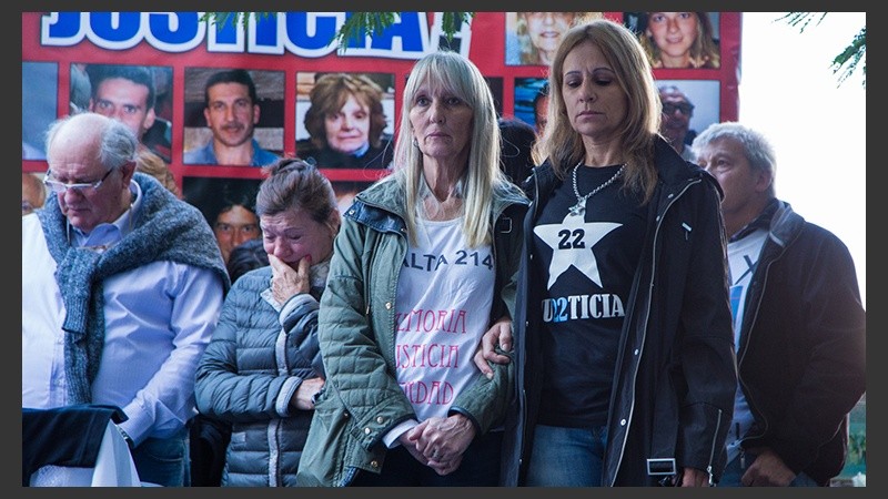 Familiares de las víctimas en el acto de este domingo a 4 años de la explosión.