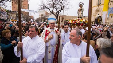 El arzobispo Eduardo Martín encabezó la procesión.