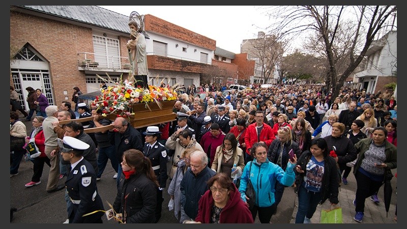 La procesión unió la iglesia San Cayetano con plaza Libertad.
