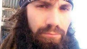 Santiago tiene 28 años y su paradero se desconoce desde principios de mes.