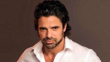 El actor cree que sacaron las fotos de su Instagram.